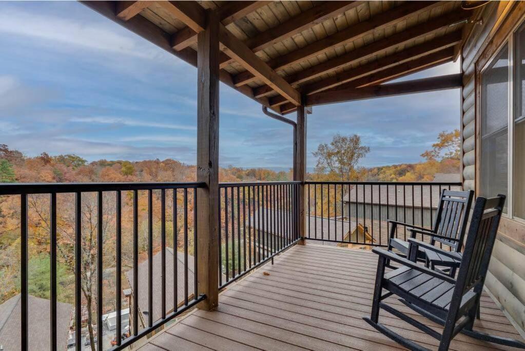 Blue Moon Ridge: Brand New Cabin! 5 Bedrooms, Pool/Hot Tub, Theatre Pigeon Forge Exterior photo