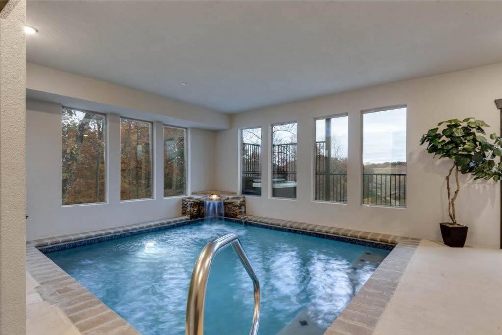 Blue Moon Ridge: Brand New Cabin! 5 Bedrooms, Pool/Hot Tub, Theatre Pigeon Forge Exterior photo
