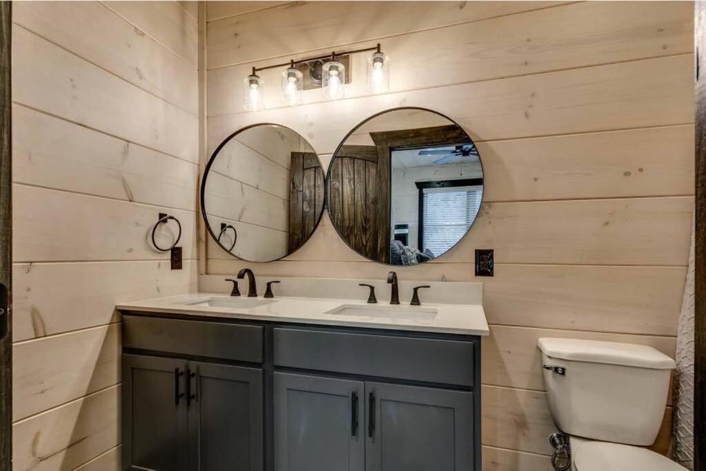 Blue Moon Ridge: Brand New Cabin! 5 Bedrooms, Pool/Hot Tub, Theatre Pigeon Forge Exterior photo