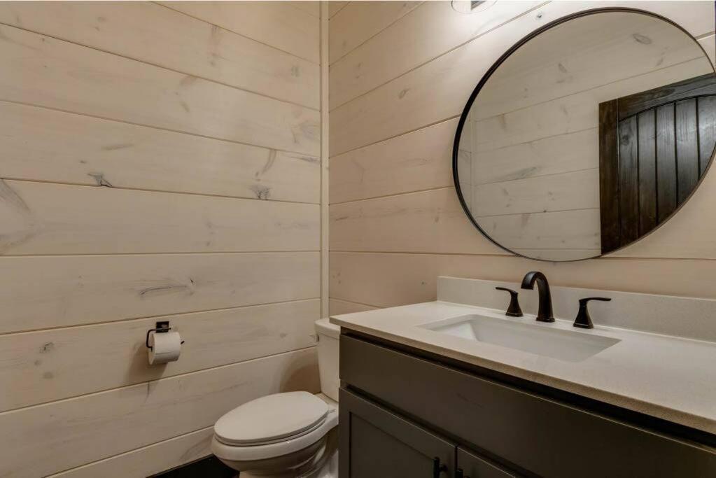Blue Moon Ridge: Brand New Cabin! 5 Bedrooms, Pool/Hot Tub, Theatre Pigeon Forge Exterior photo